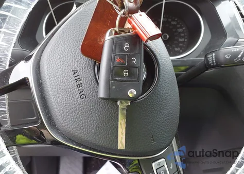 2018 Volkswagen Tiguan 2.0T Se/2.0T Sel из США, поврежденный, VIN 3VV2B7AX3JM112248